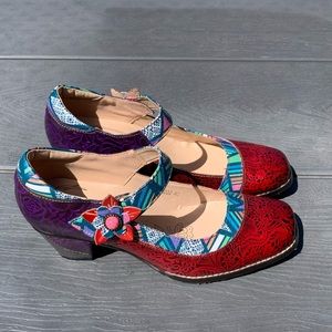 Socofly embossed floral genuine leather pumps